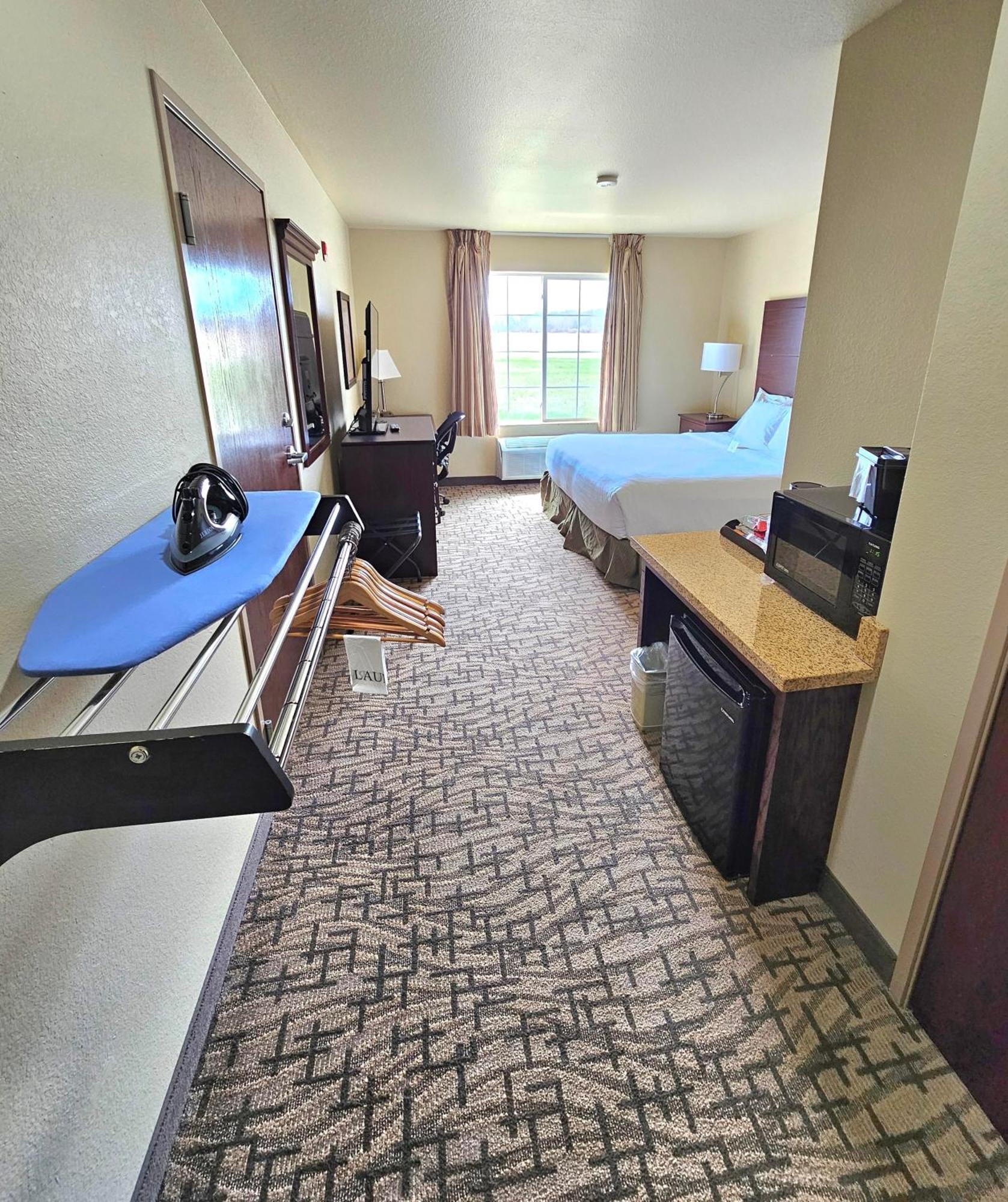 Cobblestone Inn & Suites - Clintonville Экстерьер фото