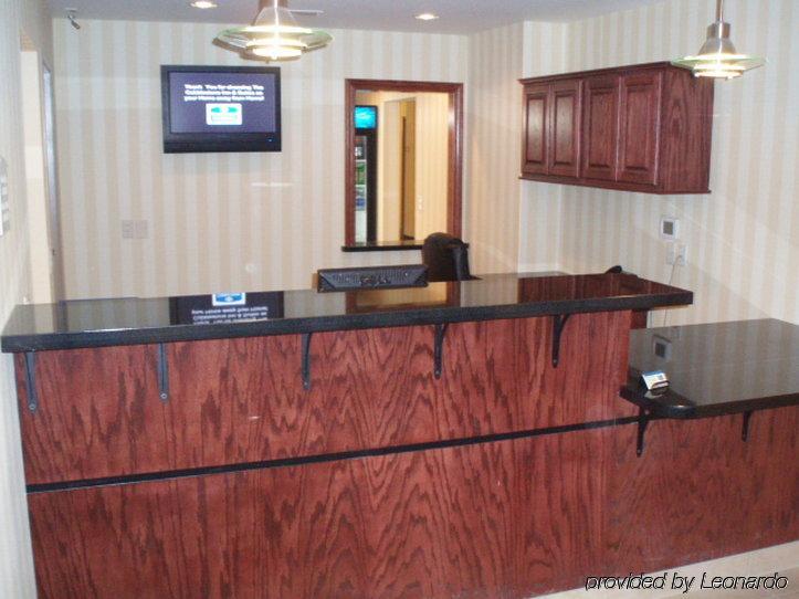 Cobblestone Inn & Suites - Clintonville Интерьер фото